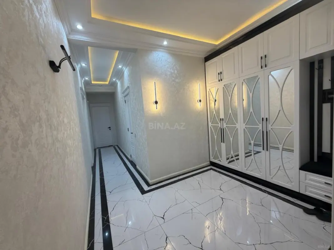 Satılır 3 otaqlı mənzil 140 m²