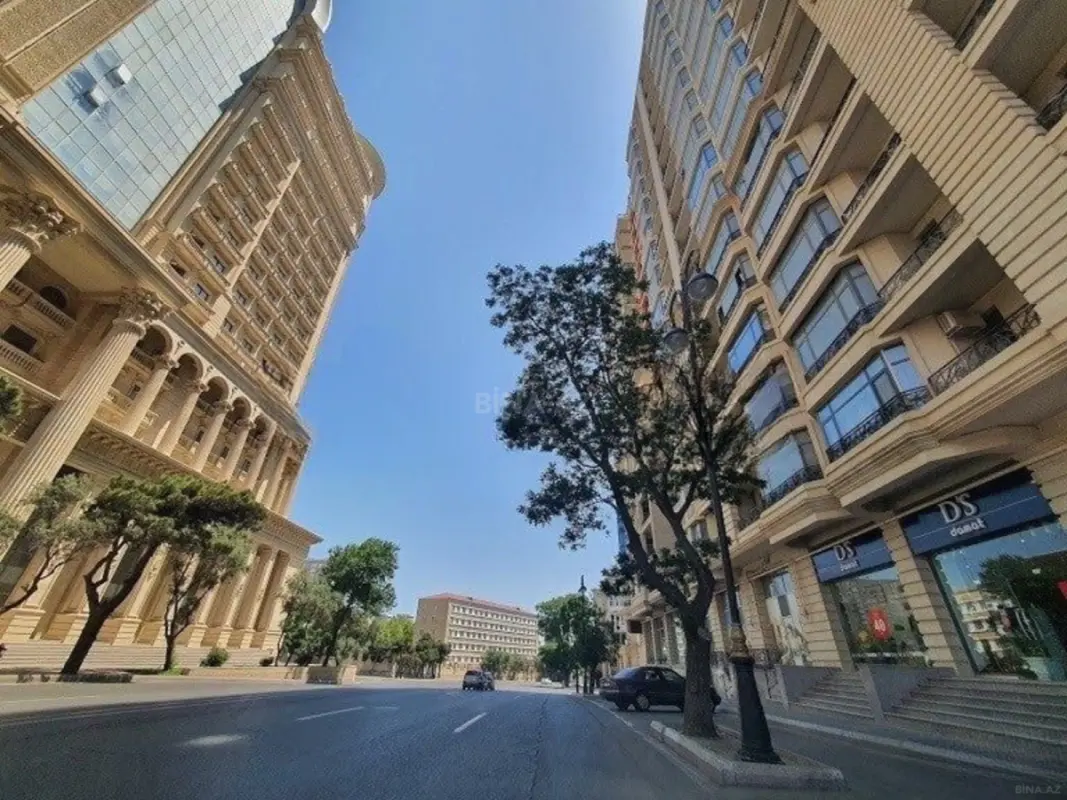 Satılır 3 otaqlı mənzil 164 m²