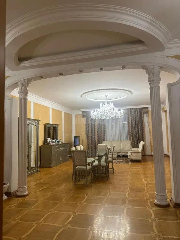 Kirayə verilir 4 otaqlı mənzil 200 m²