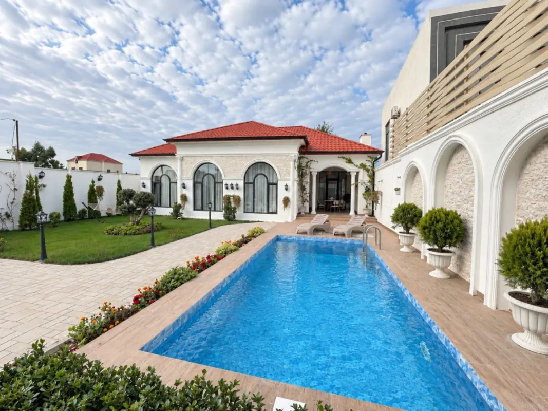 Satılır 4 otaqlı həyət evi 180 m²