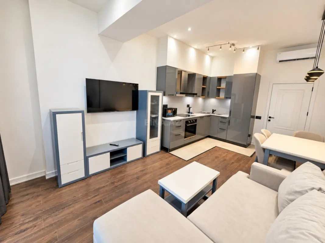 Kirayə verilir 2 otaqlı mənzil 58 m²