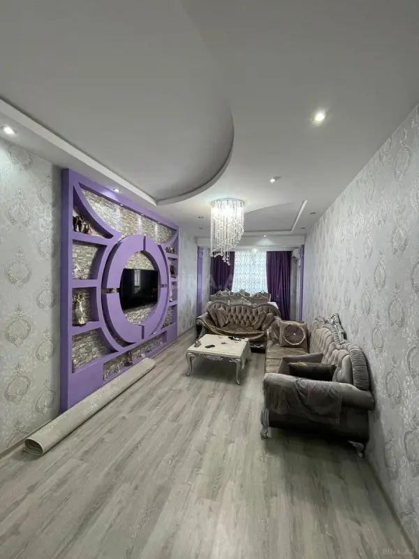 Satılır 3 otaqlı mənzil 136 m²