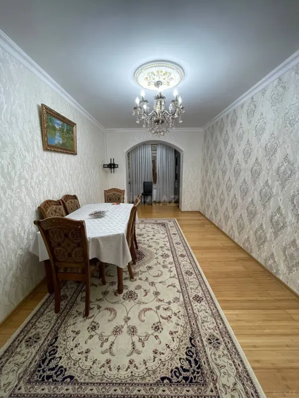 Satılır 4 otaqlı mənzil 100 m²