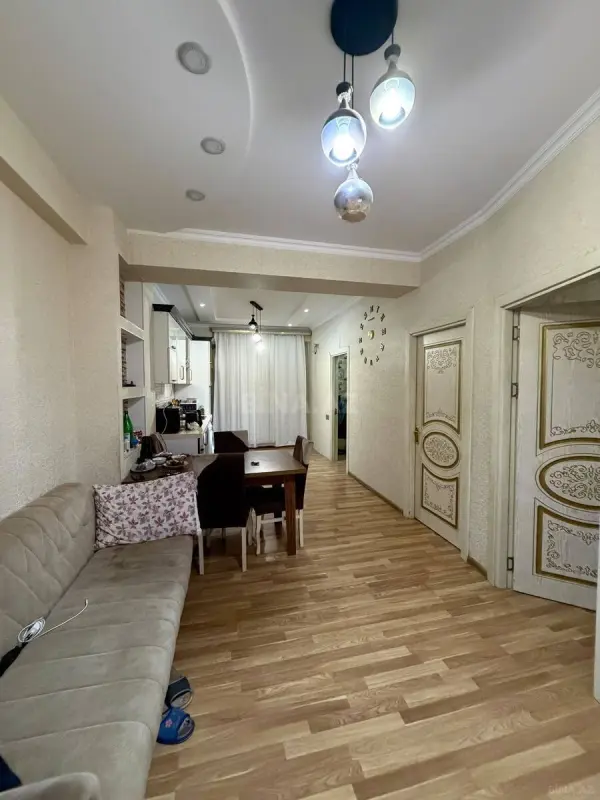 Satılır 4 otaqlı mənzil 73 m²