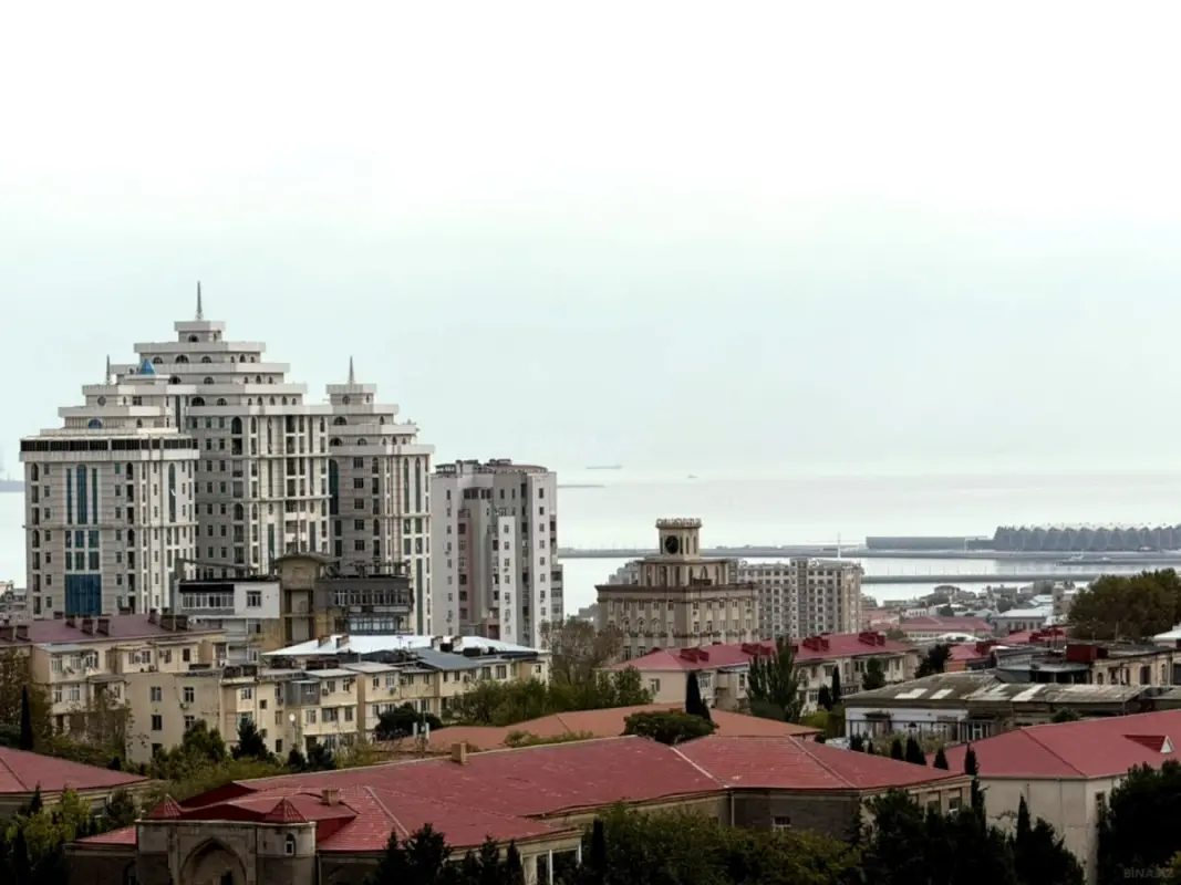Satılır 3 otaqlı mənzil 120 m²