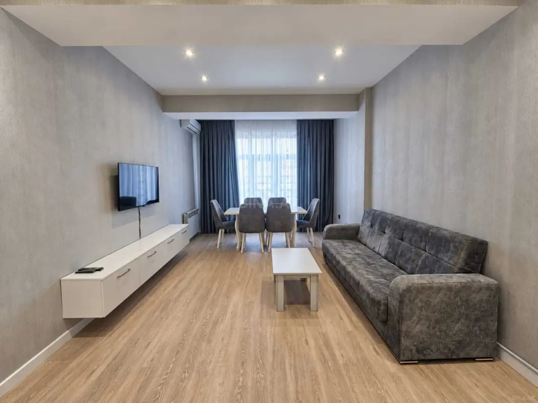 Kirayə verilir 2 otaqlı mənzil 80 m²
