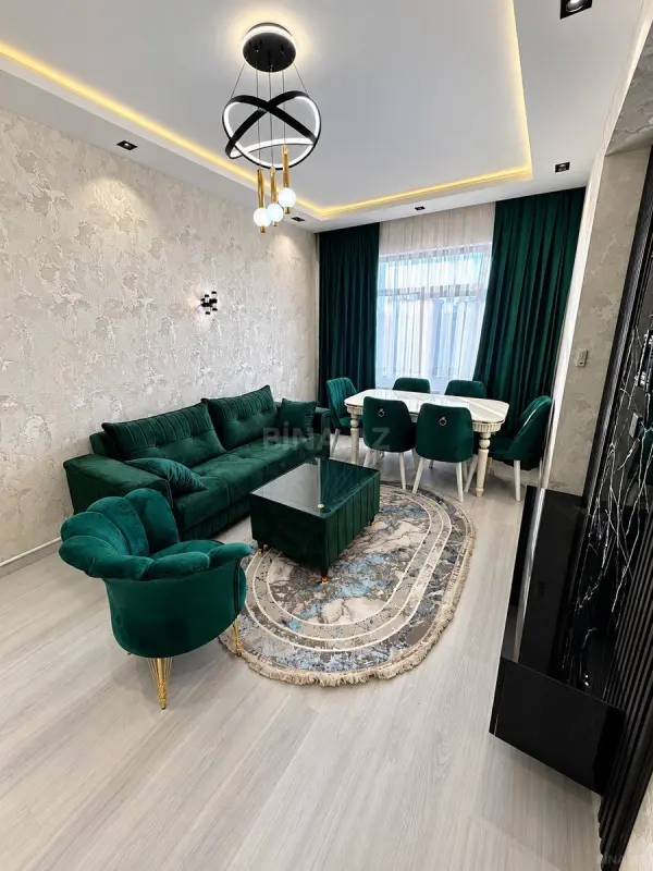 Kirayə verilir 2 otaqlı mənzil 68 m²