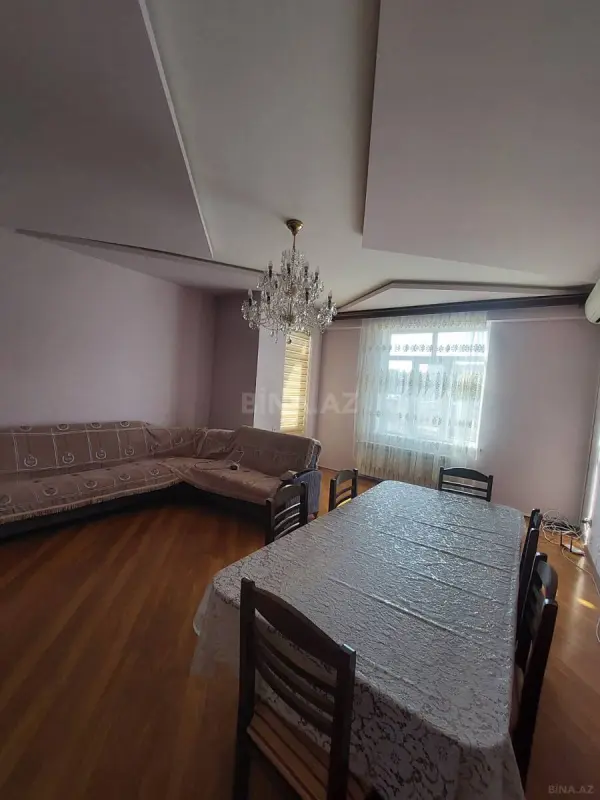Kirayə verilir 2 otaqlı mənzil 90 m²