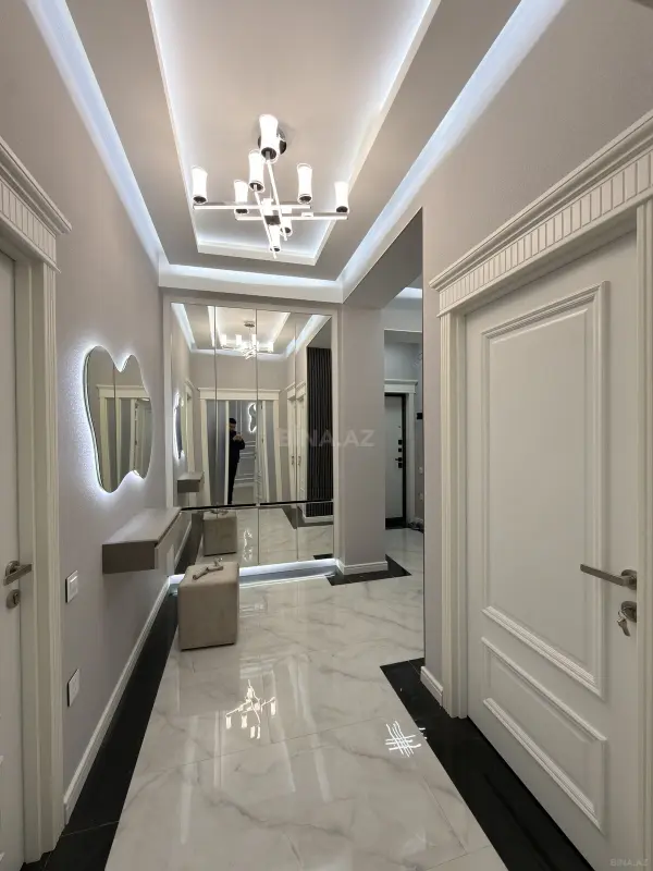 Satılır 2 otaqlı mənzil 77 m²