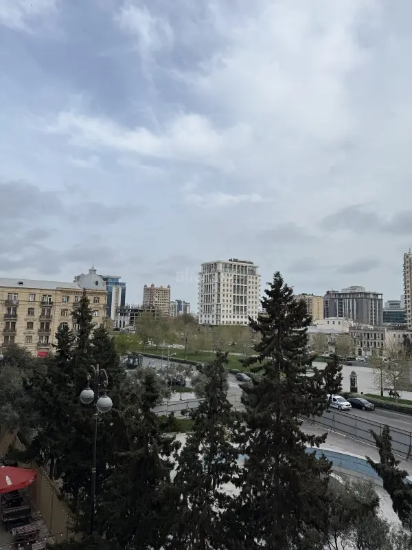 Satılır 1 otaqlı mənzil 36 m²