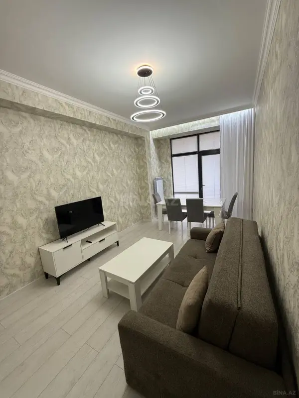 Kirayə verilir 2 otaqlı mənzil 68 m²