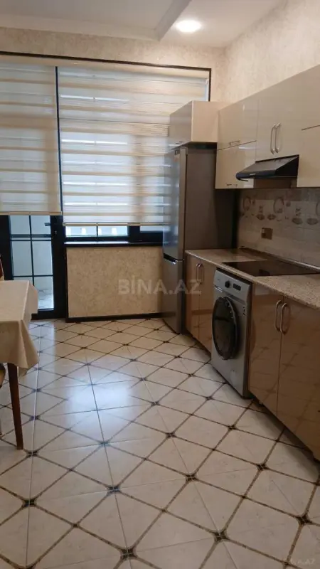 Kirayə verilir 2 otaqlı mənzil 88 m²