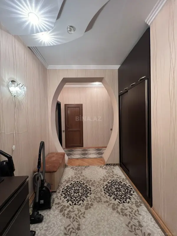 Satılır 3 otaqlı mənzil 125 m²