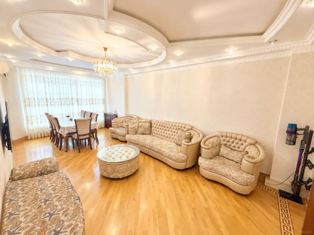 Satılır 3 otaqlı mənzil 110 m²