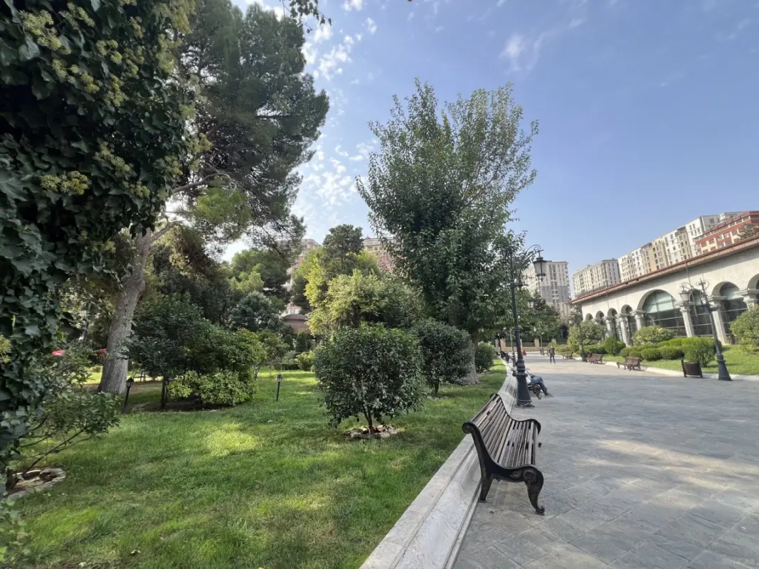 Satılır 2 otaqlı mənzil 56 m²