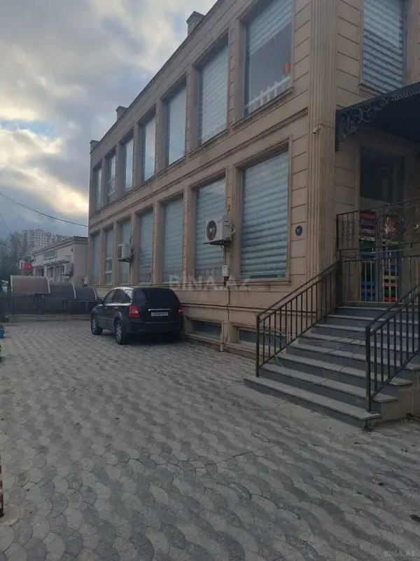 Satılır obyekt 500 m²