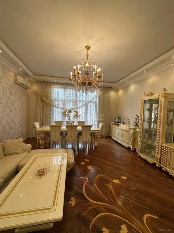 Satılır 3 otaqlı mənzil 120 m²