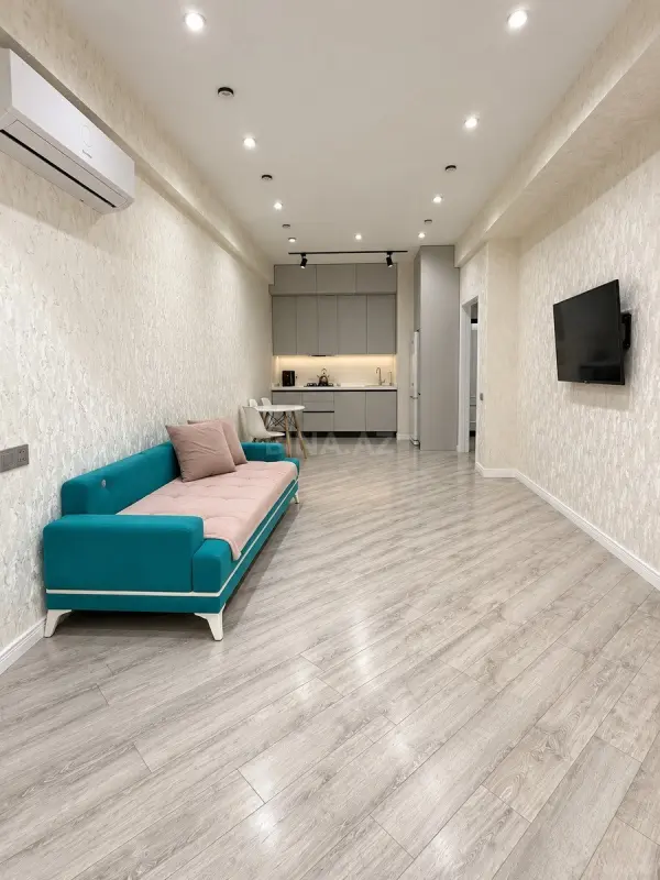 Satılır 2 otaqlı mənzil 73 m²