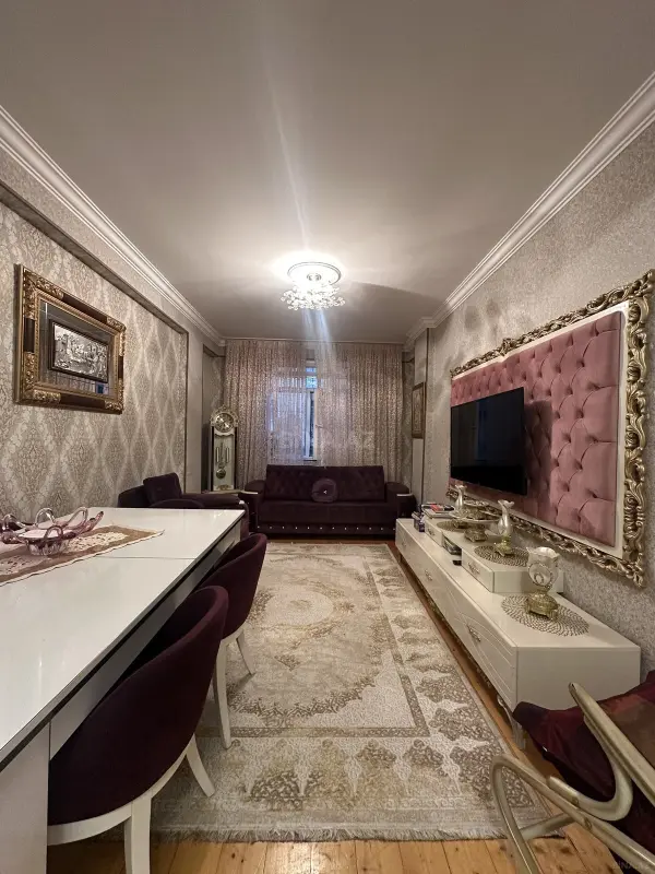 Satılır 2 otaqlı mənzil 73 m²