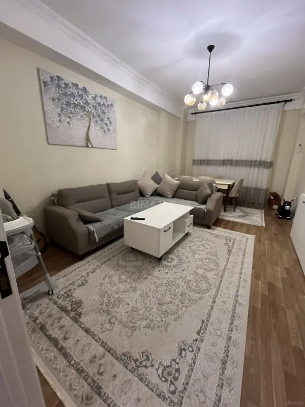 Satılır 2 otaqlı mənzil 82 m²