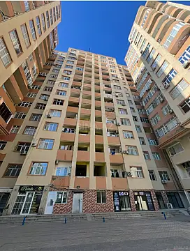 Satılır 4 otaqlı mənzil 165 m² — Bakı, İnşaatçılar 4 otaq 165.00 m²