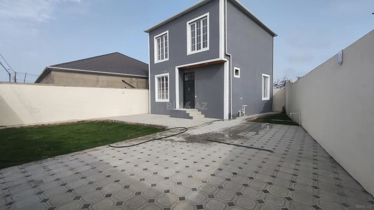 Satılır 5 otaqlı həyət evi 130 m²