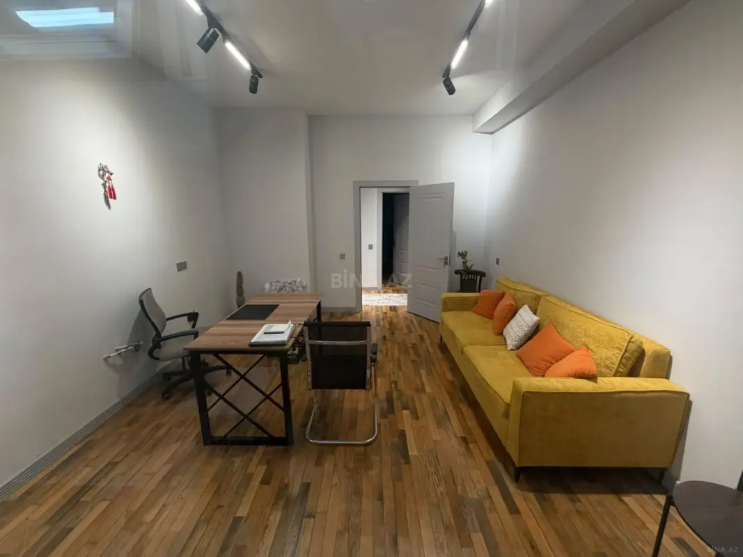 Kirayə verilir 1 otaqlı ofis 25 m²