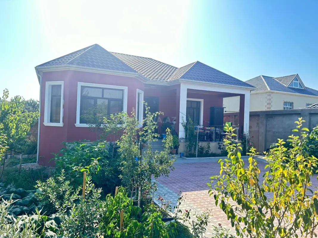 Satılır 4 otaqlı həyət evi 140 m²