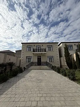 Satılır 4 otaqlı həyət evi 200 m² — Bakı, Binə 4 otaq 200.00 m²