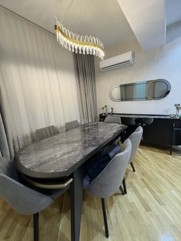 Satılır 3 otaqlı mənzil 95 m²