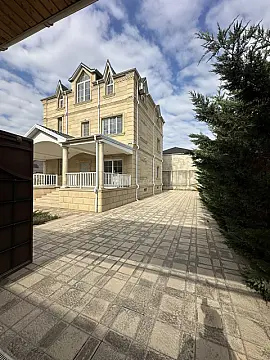 Satılır 10 otaqlı həyət evi 300 m² — Bakı, Hövsan 10 otaq 300.00 m²