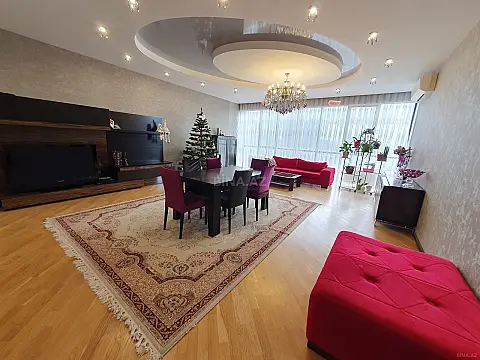 Satılır 4 otaqlı mənzil 220 m² — Bakı, Nəsimi 4 otaq 220.00 m²