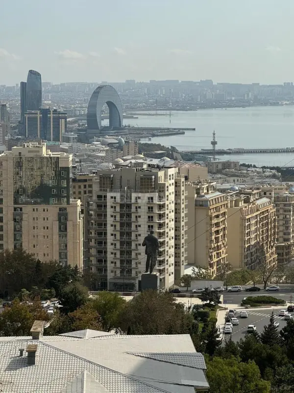 Satılır 3 otaqlı mənzil 114 m²