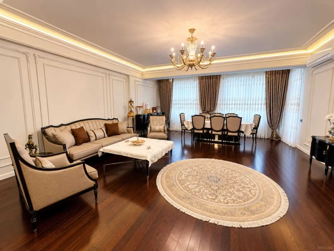 Satılır 4 otaqlı mənzil 180 m²