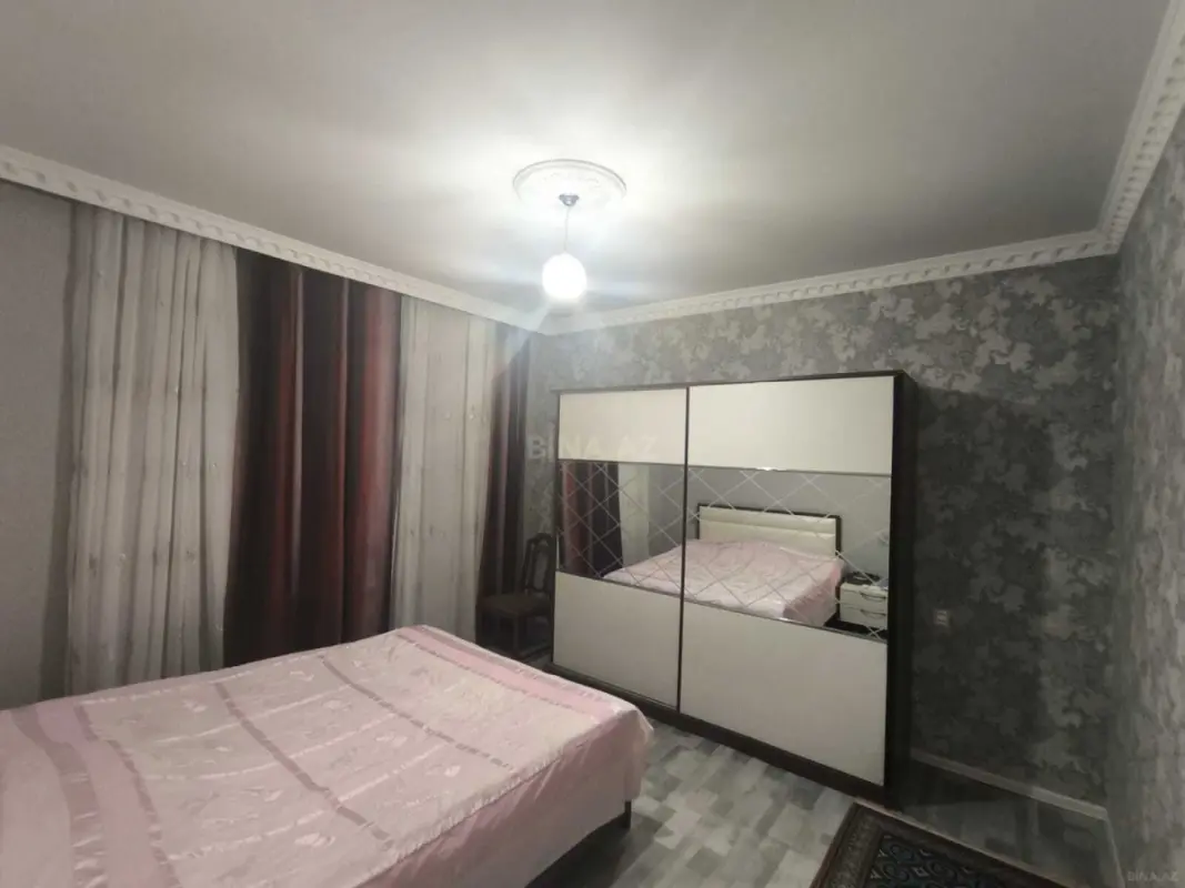 Satılır 6 otaqlı həyət evi 210 m²