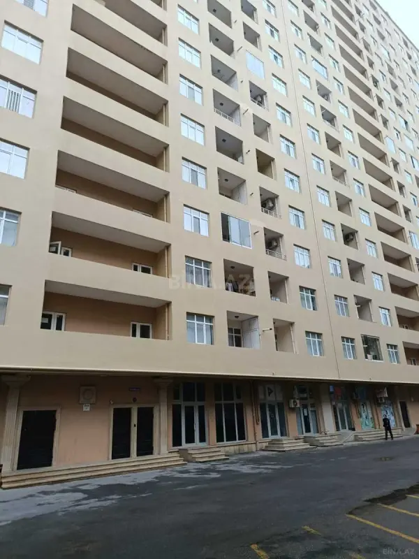 Satılır 4 otaqlı mənzil 114 m²