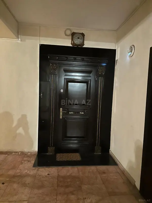 Satılır 3 otaqlı mənzil 130 m²