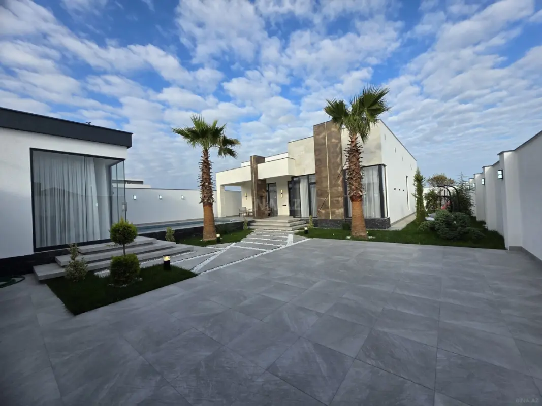 Satılır 5 otaqlı həyət evi 230 m²
