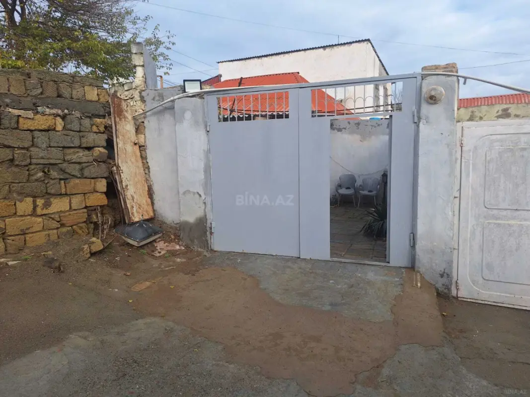 Satılır 4 otaqlı həyət evi 100 m²