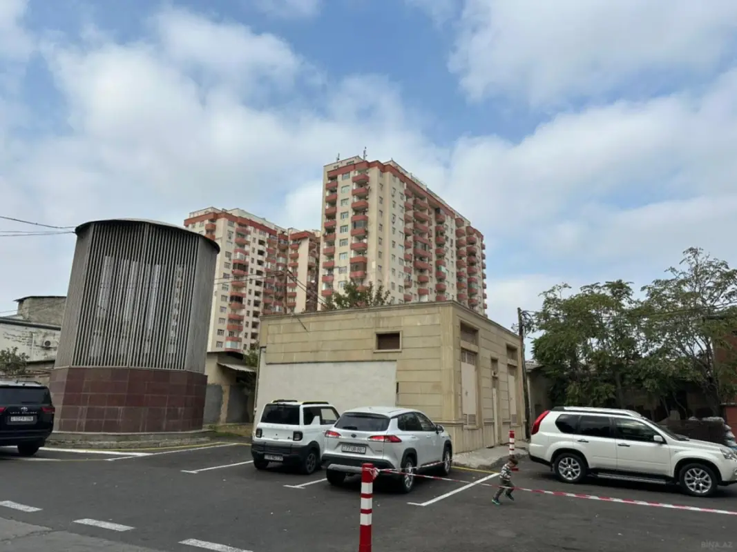 Satılır 2 otaqlı mənzil 84 m²