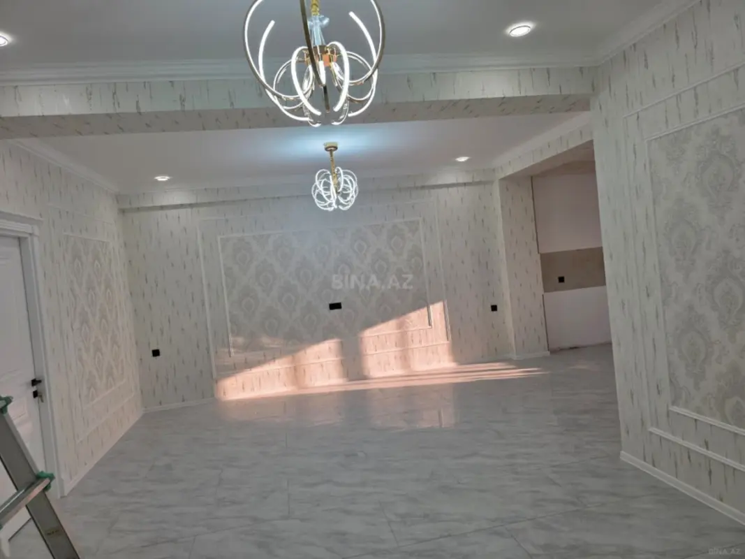Satılır 3 otaqlı mənzil 106 m²