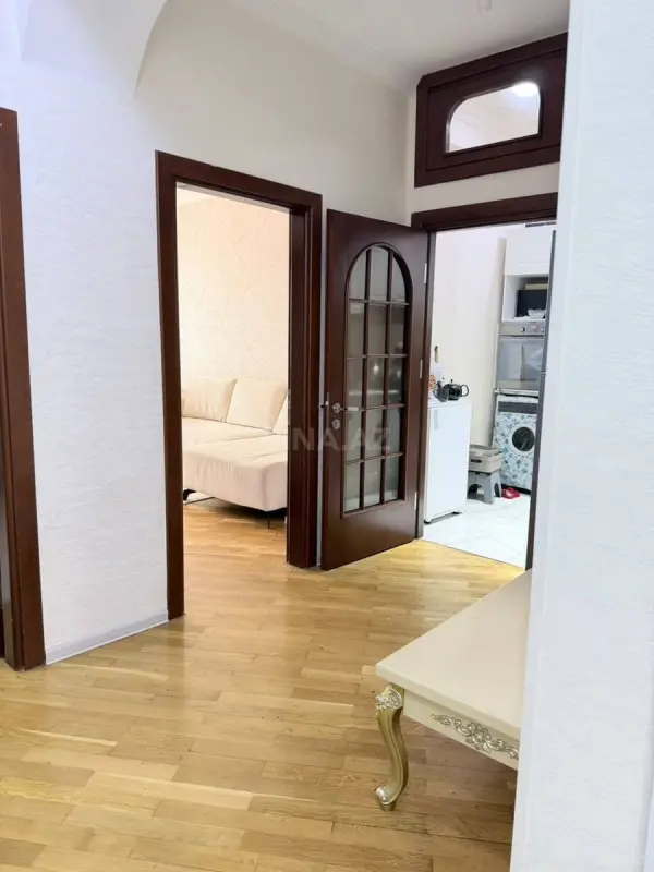 Satılır 2 otaqlı mənzil 72 m²