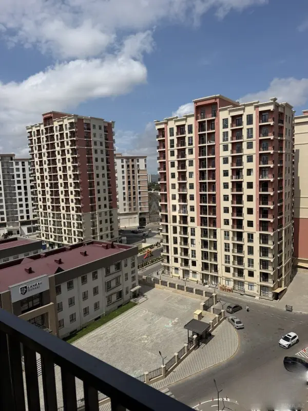 Satılır 2 otaqlı mənzil 61 m²