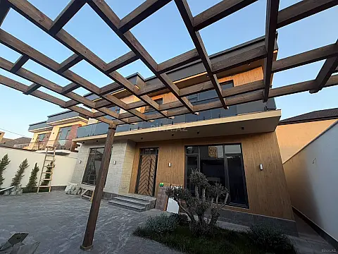 Satılır 5 otaqlı həyət evi 250 m² — Bakı, Badamdar 5 otaq 250.00 m²
