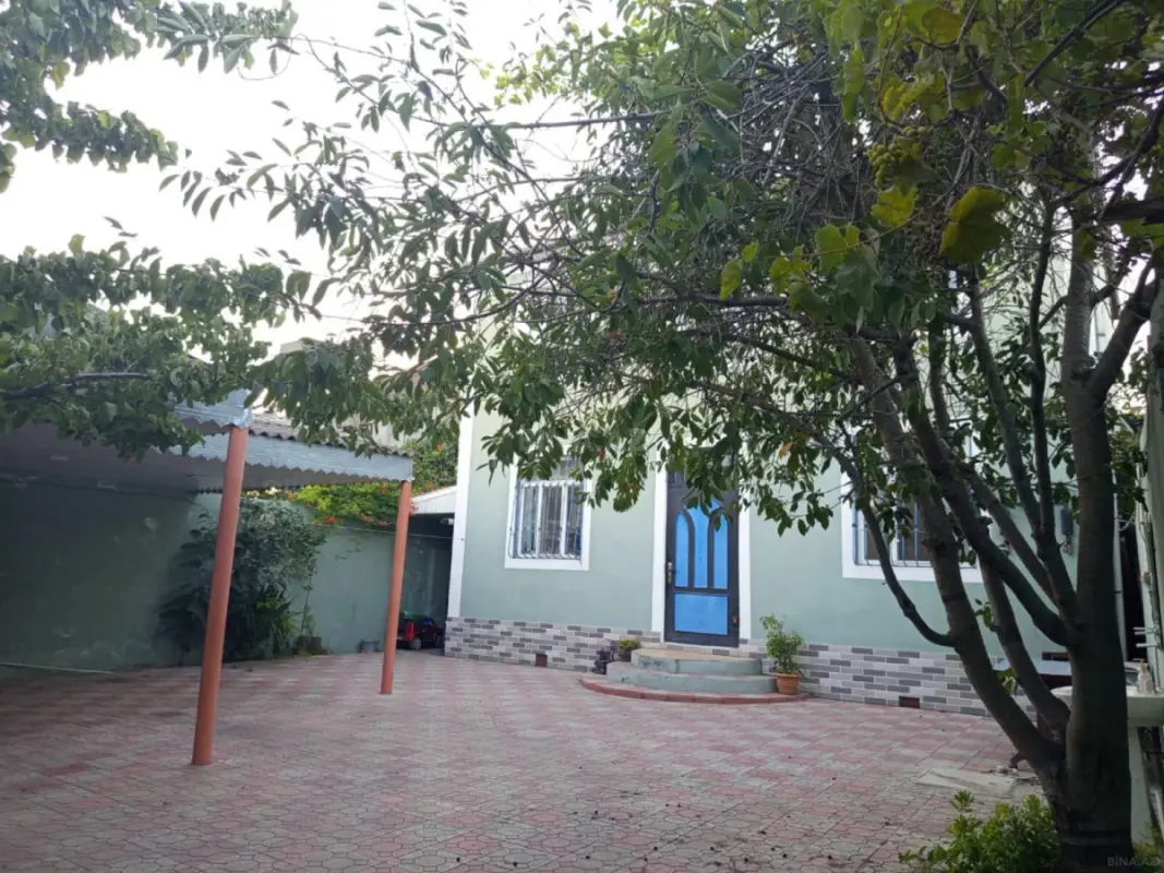 Satılır 4 otaqlı həyət evi 180 m²