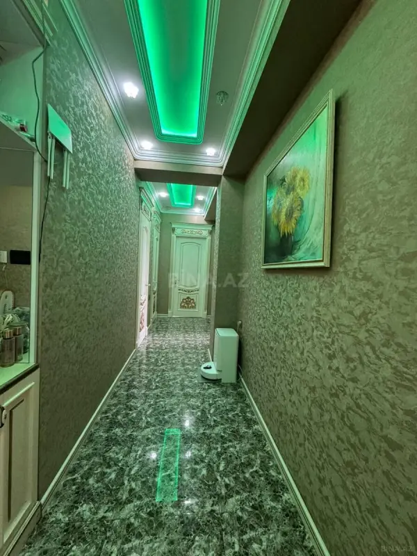 Satılır 3 otaqlı mənzil 129 m²