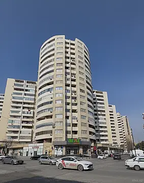 Satılır 4 otaqlı mənzil 180 m² — Bakı 4 otaq 180.00 m²