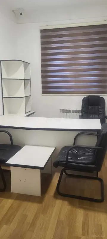 Kirayə verilir 4 otaqlı ofis 100 m²