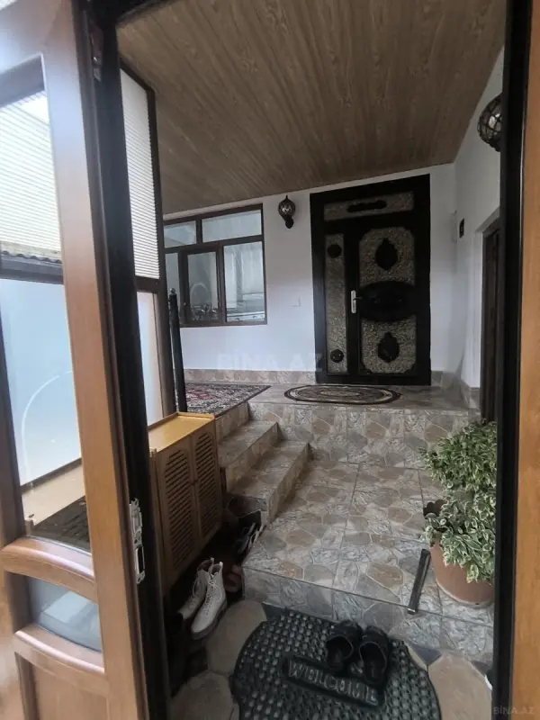 Satılır 7 otaqlı həyət evi 200 m²