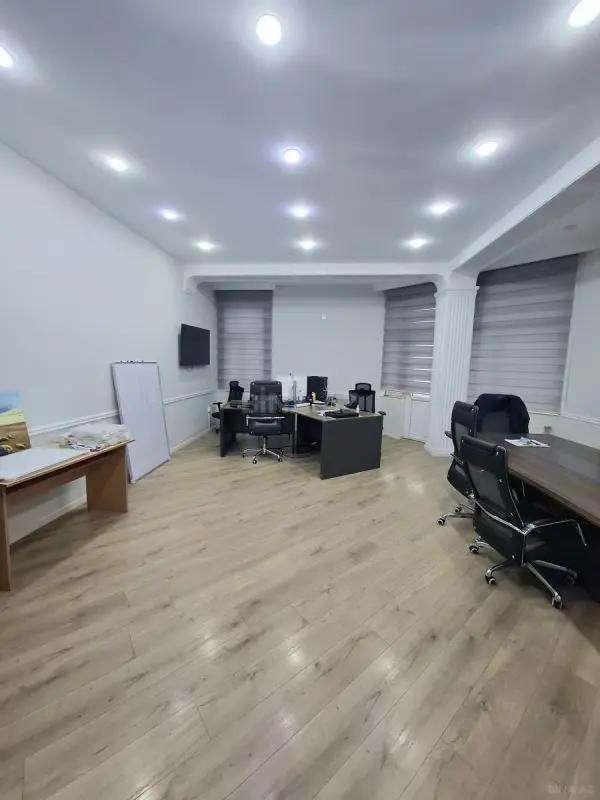 Kirayə verilir 5 otaqlı ofis 230 m²